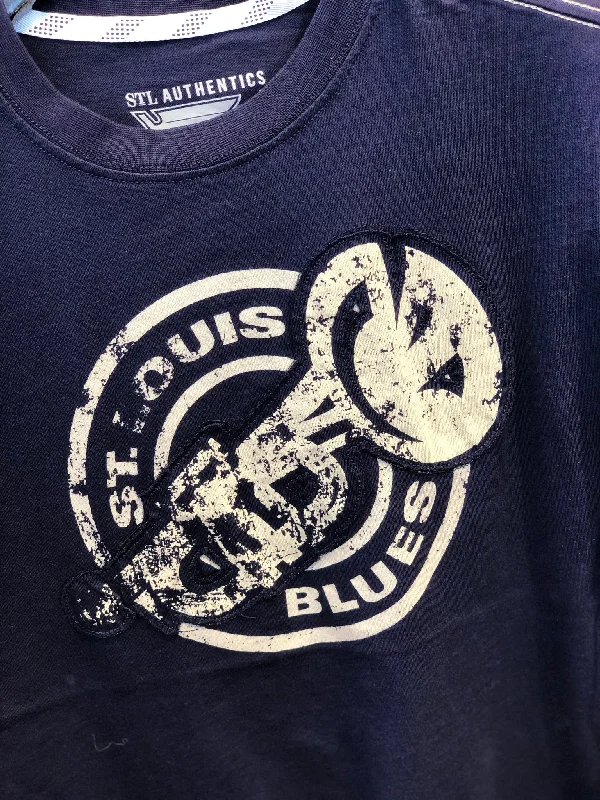 ST. LOUIS BLUES LUSSO STYLE LEGACY TRUMPET TEE- NAVY